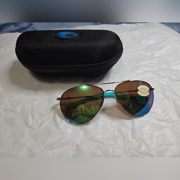 Costa Piper Polarized Sunglasses. - Picture 1 of 4